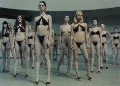 VANESSA BEECROFT 4