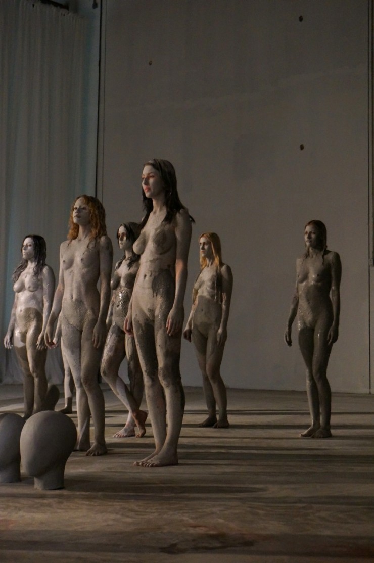 Vanessa Beecroft Highlike