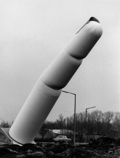 Haus-Rucker-Co  14-metre inflatable index finger