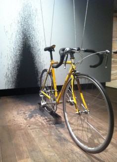 Roman Signer   Fahrrad mit Farbe (Bicycle with Paint)