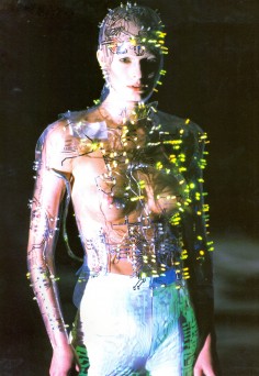 alexander mcqueen Android Couture