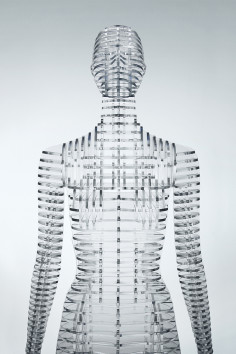 tokujin yoshioka transparent mannequins