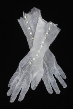 Laura Splan   Gloves